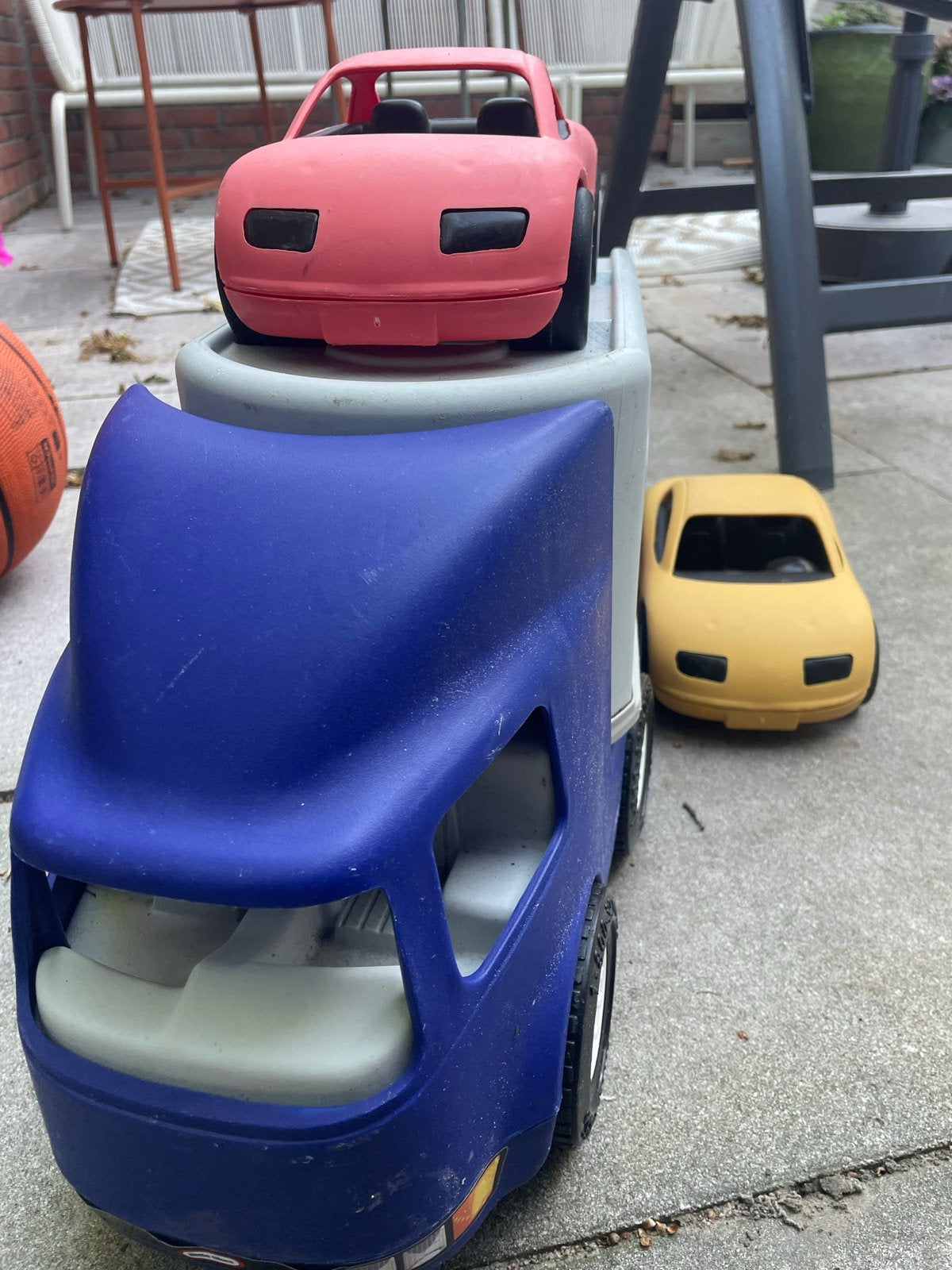 Little Tikes Vrachtauto met 2 Auto's, Ophalen, Gebruikt