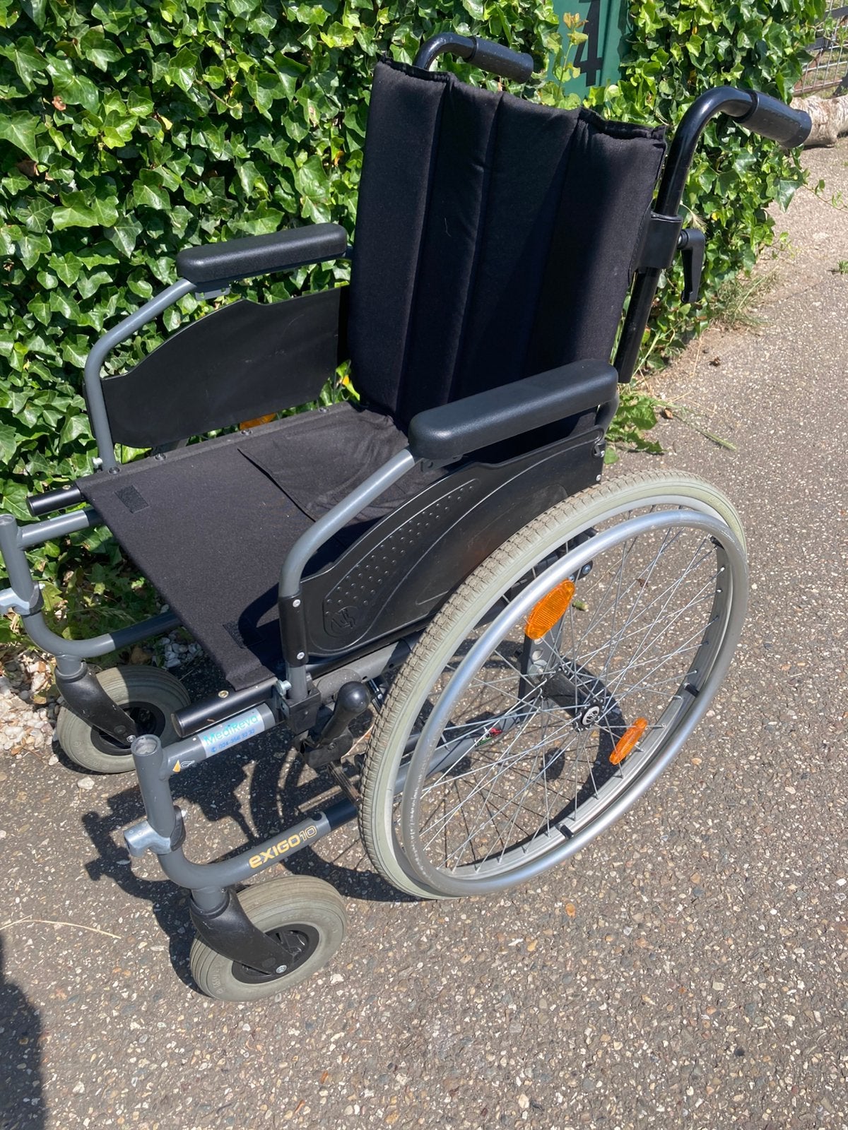 Gebruikte rolstoel van handicare exigo 10, Ophalen, Zo goed als nieuw, Handbewogen rolstoel