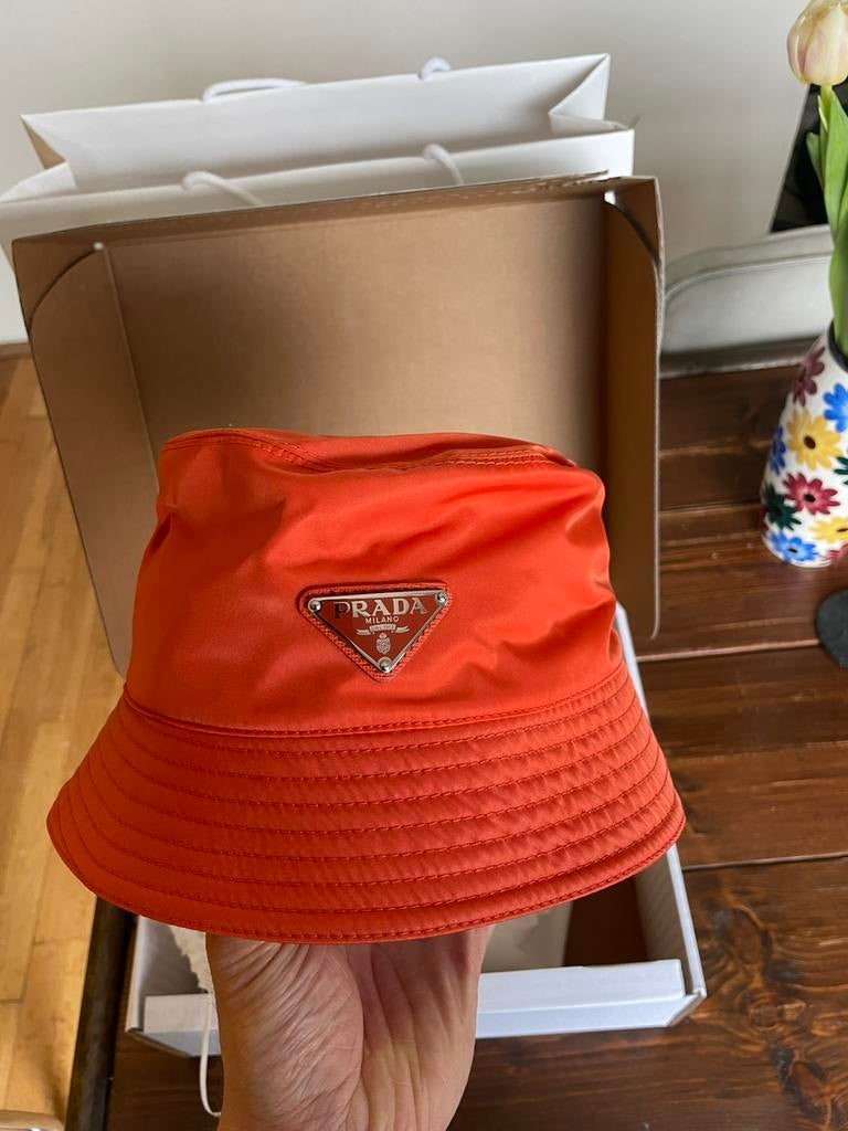 Prada bucket hat oranje maat s, Ophalen, Nieuw, 57 cm (M, 7⅛ inch) of minder, Hoed