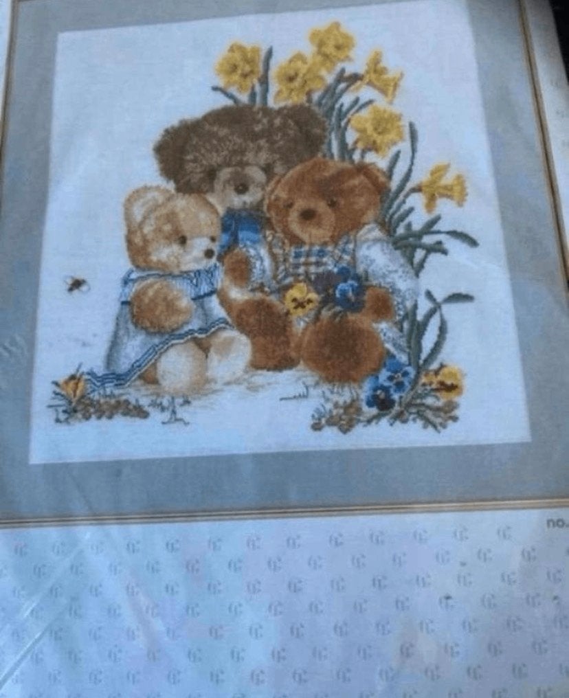 BORDUURPAKKET THEA GOUVERNEUR BEREN FAMILIE GROOT, Verzenden, Nieuw, Handborduren, Borduurpakket