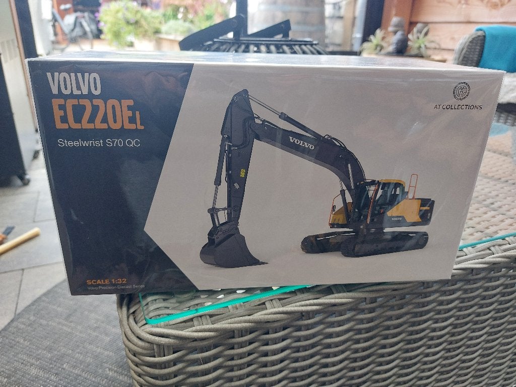 Volvo ec220el, Hobby en Vrije tijd, Ophalen of Verzenden, Nieuw, Overige typen, Overige merken