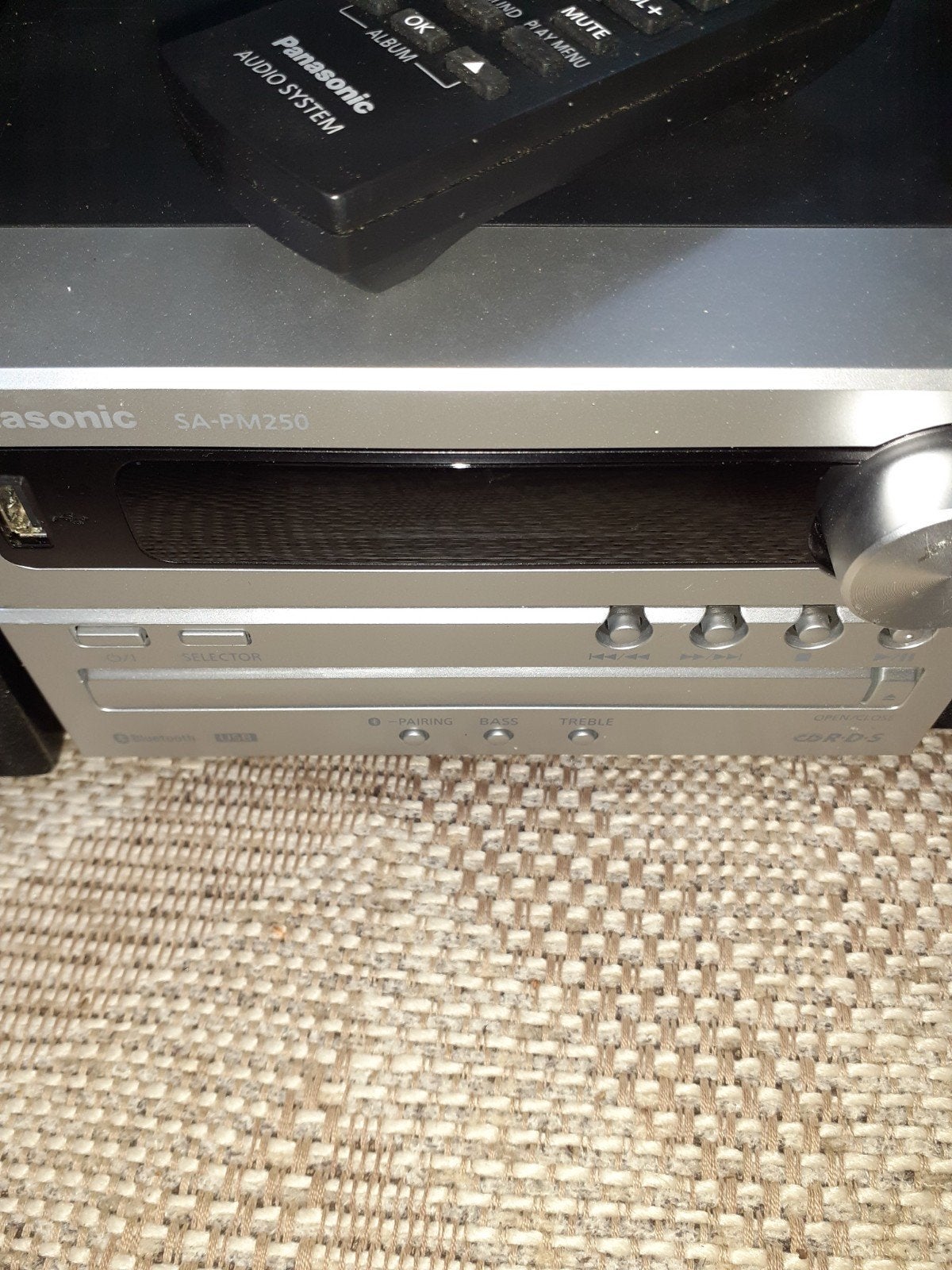 Foto 4 van Panasonic SA-PM250 Microset met Bluetooth en CD-speler