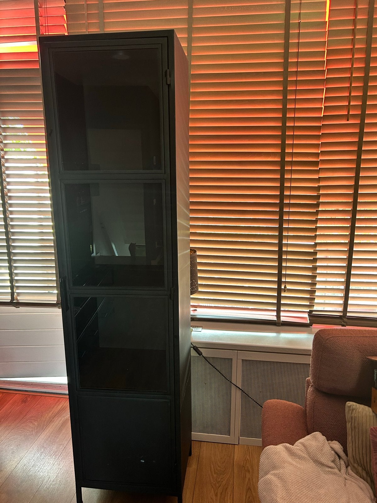 Woonexpress Amstelveen 2x vitrinekast metaal/glas 200x50x40c, Ophalen, Minder dan 50 cm, Gebruikt, 200 cm of meer