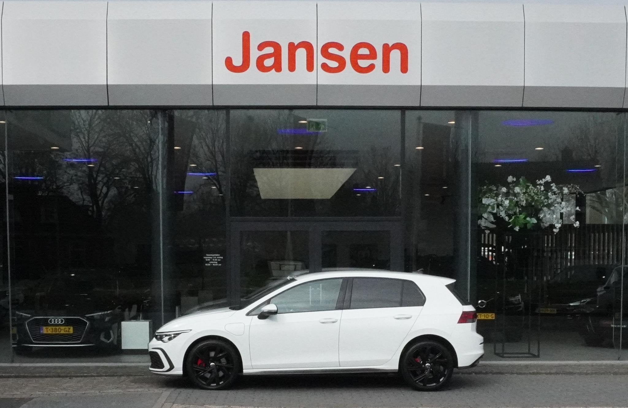 Volkswagen Golf 1.4 eHybrid GTE | BLACKLINE | CARPLAY | NAVI, Auto's, 12 maanden, Gebruikt, 4 cilinders, Wit