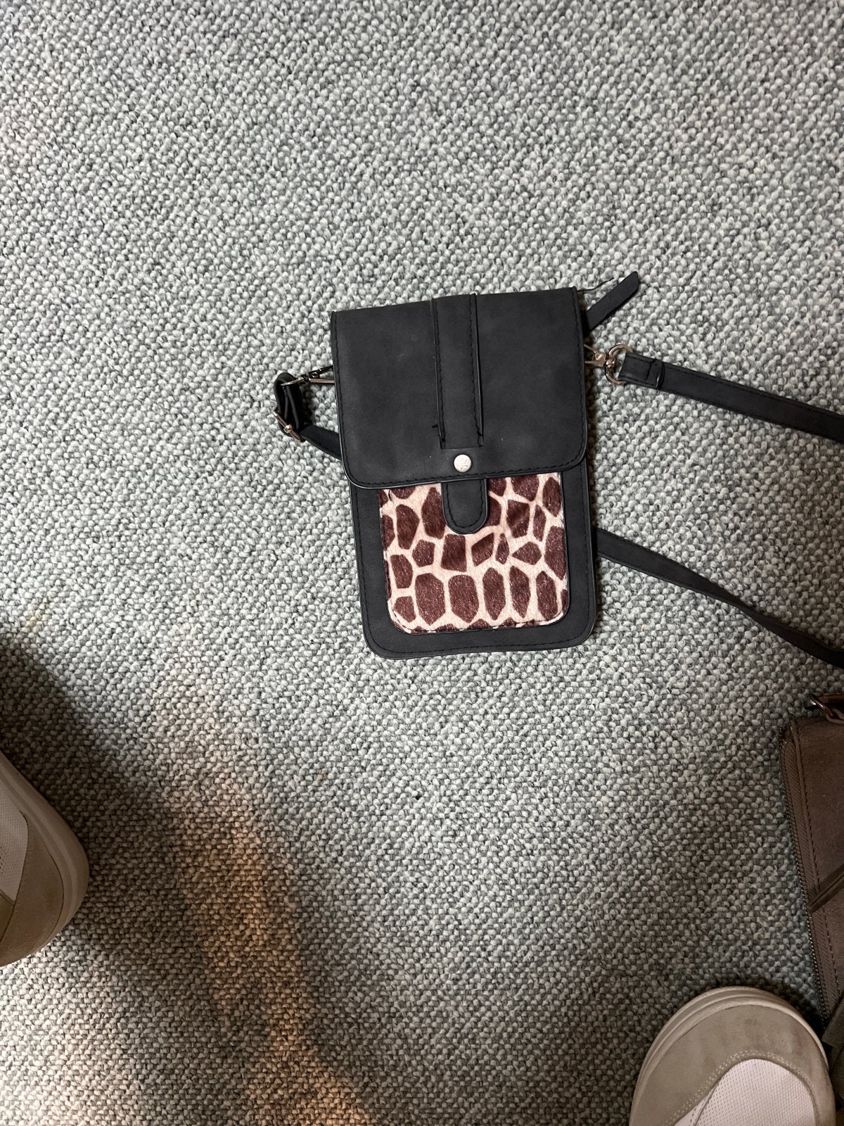 Zwart schoudertasje met giraffe print, Ophalen of Verzenden, Gebruikt, Zwart, Schoudertasje