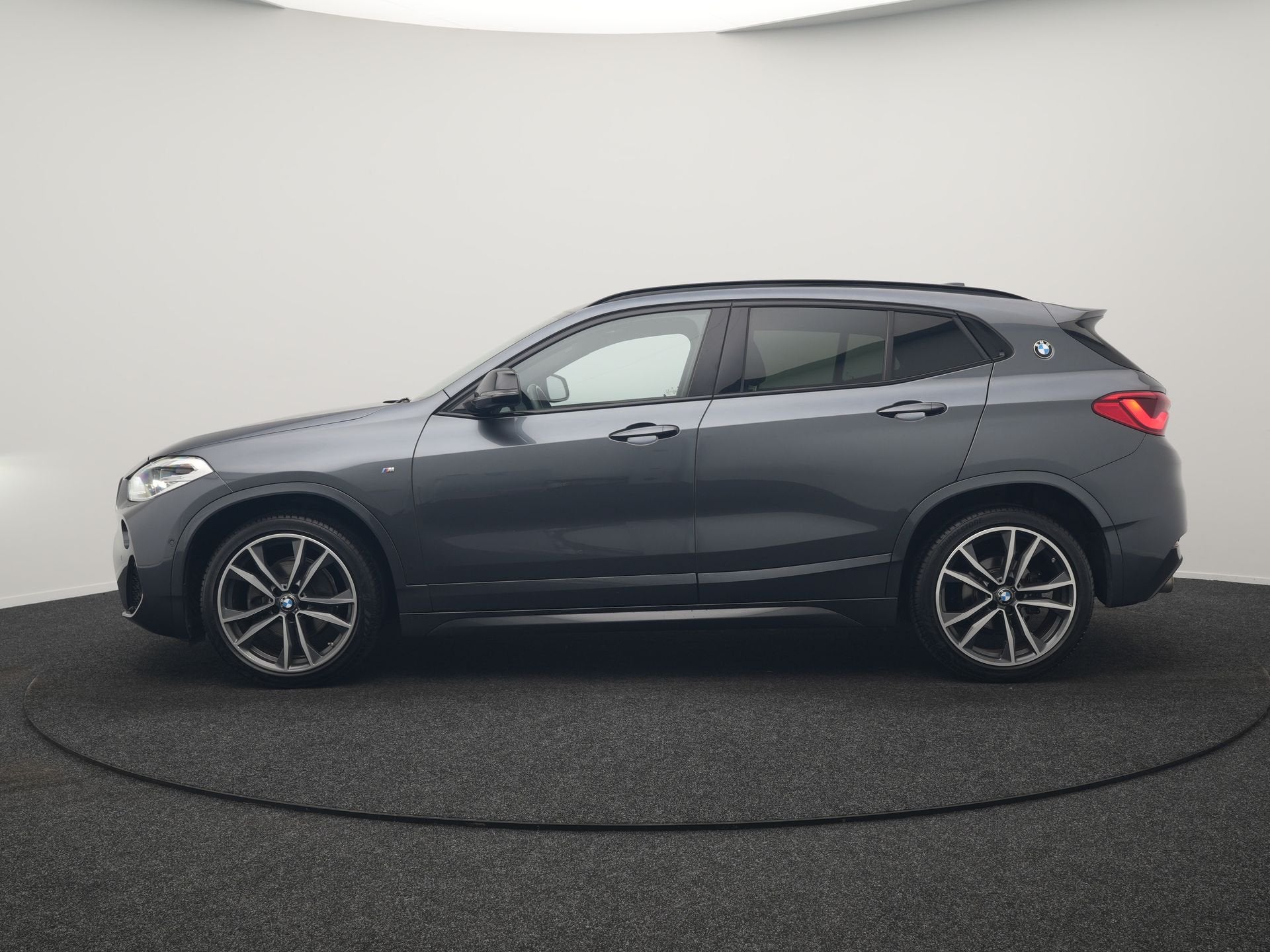 BMW X2 sDrive18i M Sport 140pk Dealer O.H. | Camera | Ledere, Gebruikt, Zwart, Leder, Bedrijf