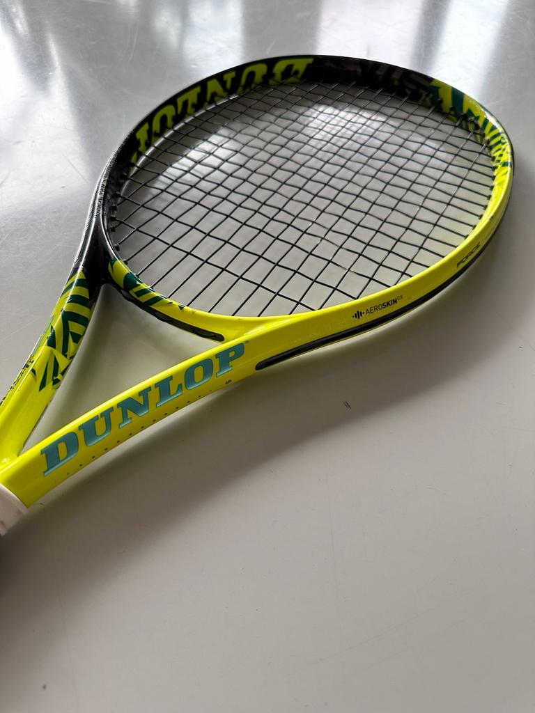 Dunlop tennisracket JR 25, Sport en Fitness, Tennis, Ophalen of Verzenden, Zo goed als nieuw, Racket, Dunlop