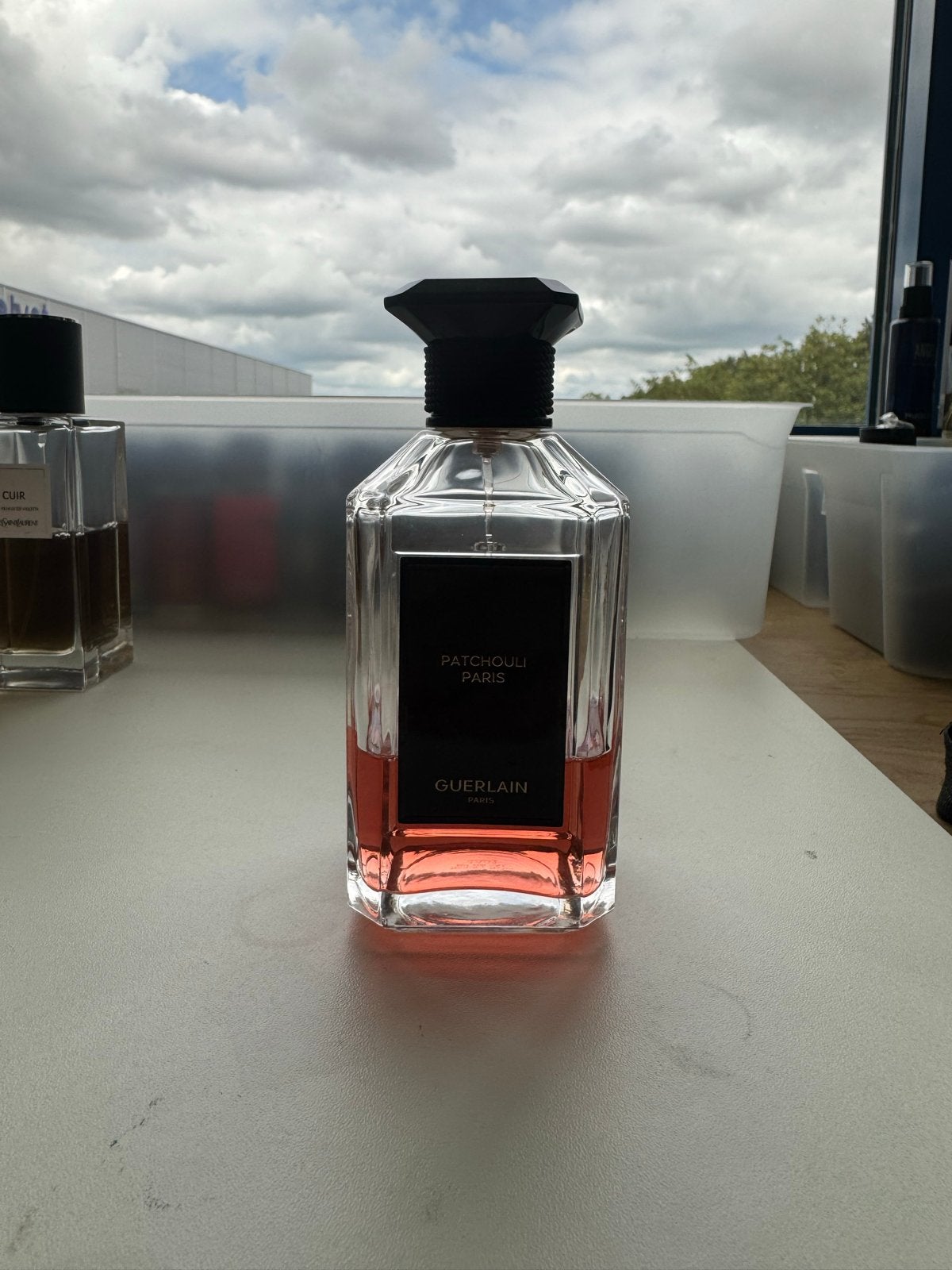Guerlain Patchouli Paris Eau de Parfum 50/60ml van de 200ml, Ophalen of Verzenden, Zo goed als nieuw