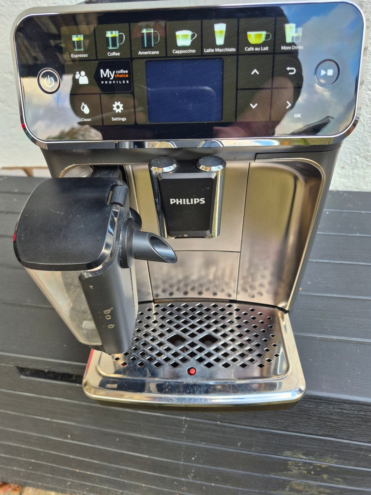 Philips lattego 5400 koffie bonenmachine in nette staat, Witgoed en Apparatuur, Afneembaar waterreservoir, Gebruikt, Verzenden
