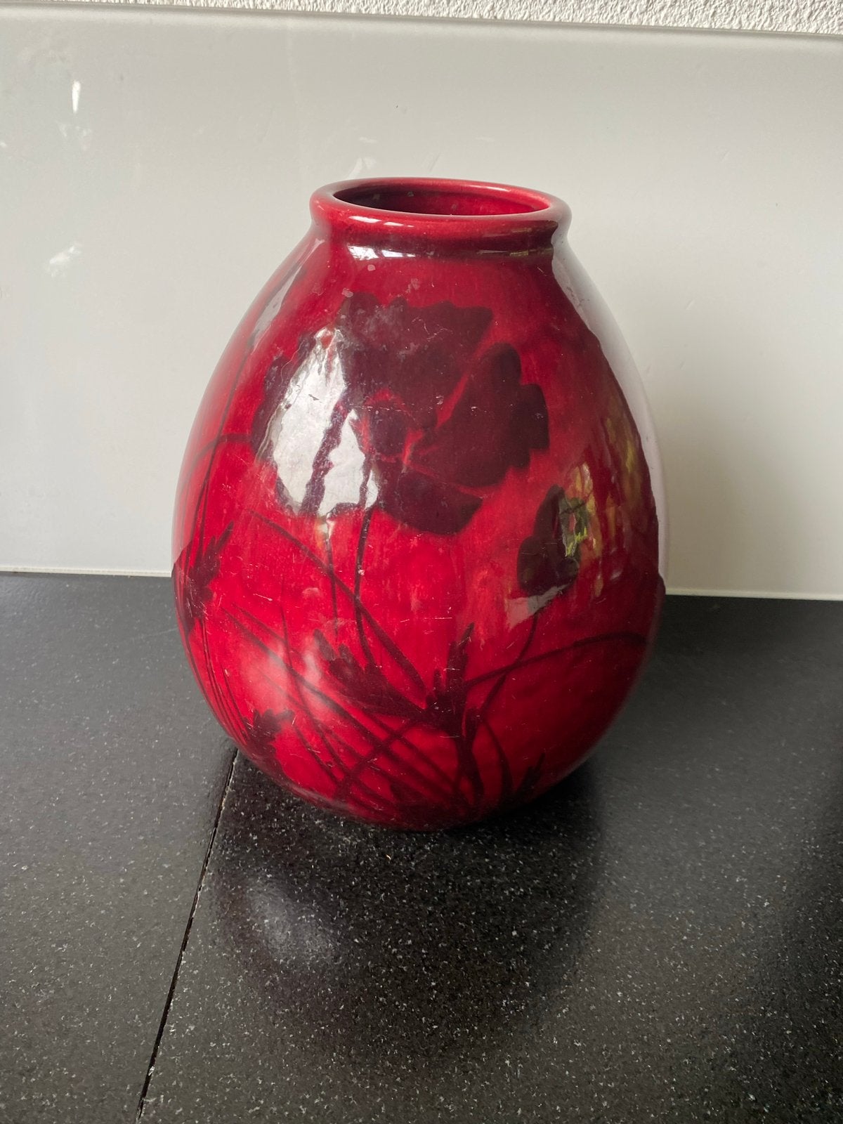 Vintage Rode Vaas met Bloemenpatroon - Made in Holland, Ophalen of Verzenden