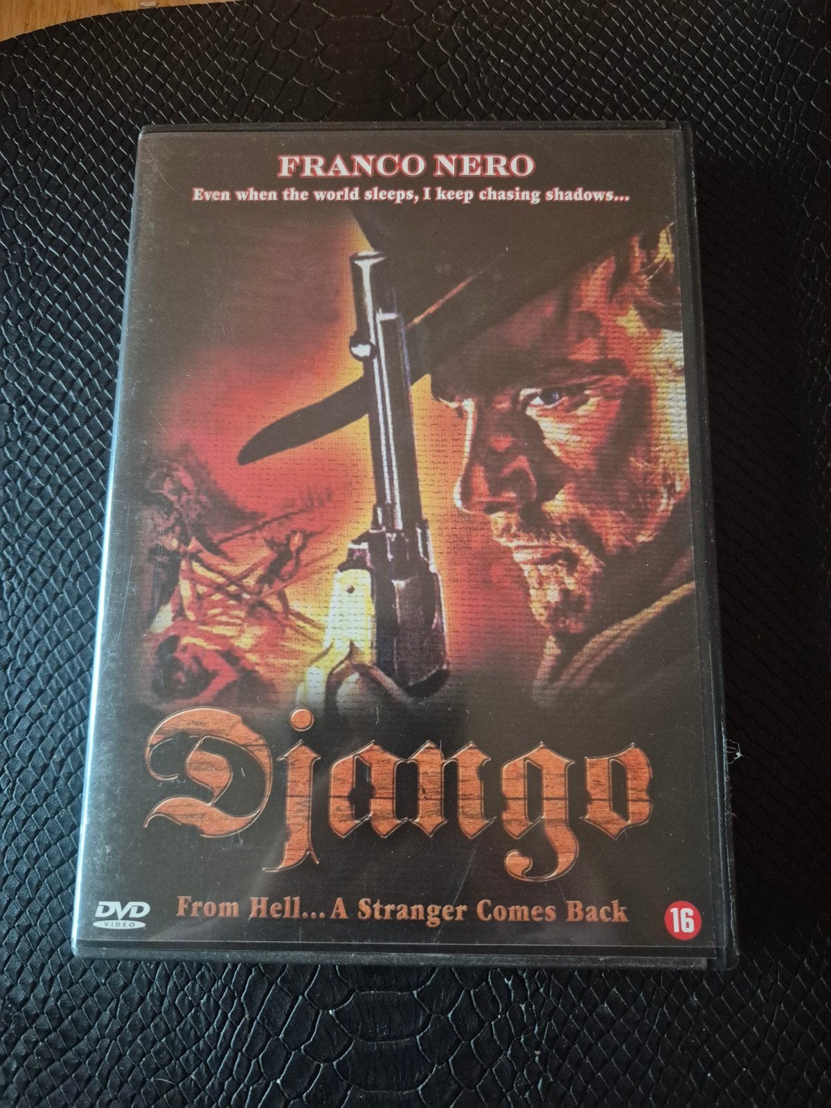 Django, Vanaf 16 jaar, Ophalen of Verzenden, Zo goed als nieuw