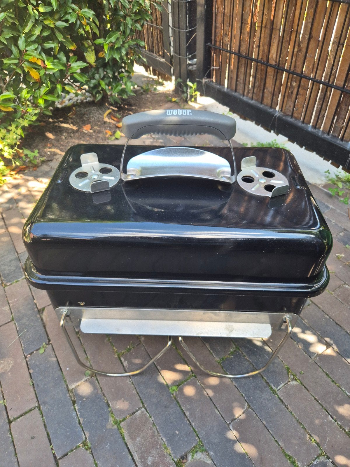 Weber Go-Anywhere Houtskoolbarbecue - Compact en Draagbaar, Tuin en Terras, Ophalen, Zo goed als nieuw, WEBER BBQ, Met accessoires