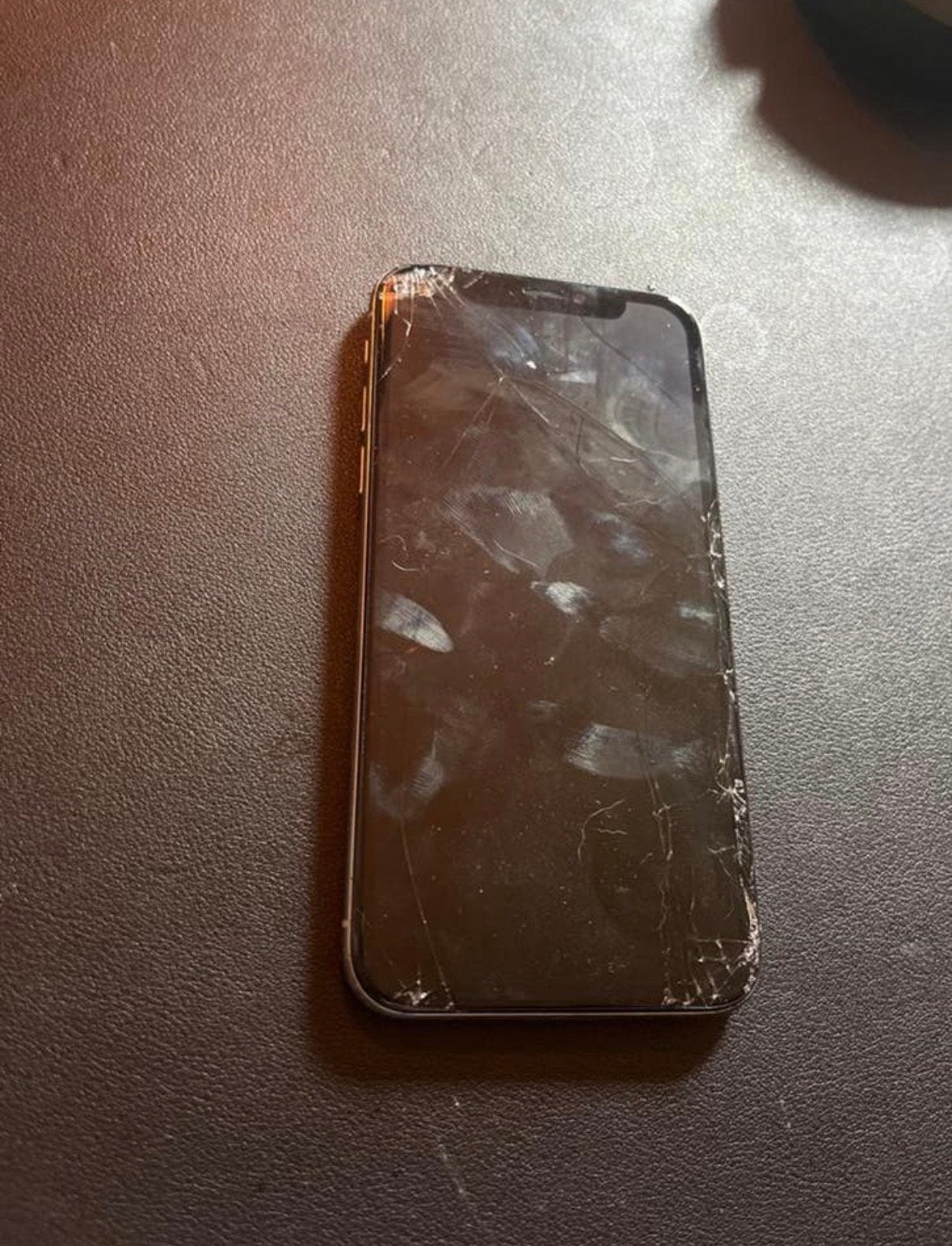iPhone XS met gebarsten voor- en achterkant, Telecommunicatie, Ophalen of Verzenden, Niet werkend, IPhone XS