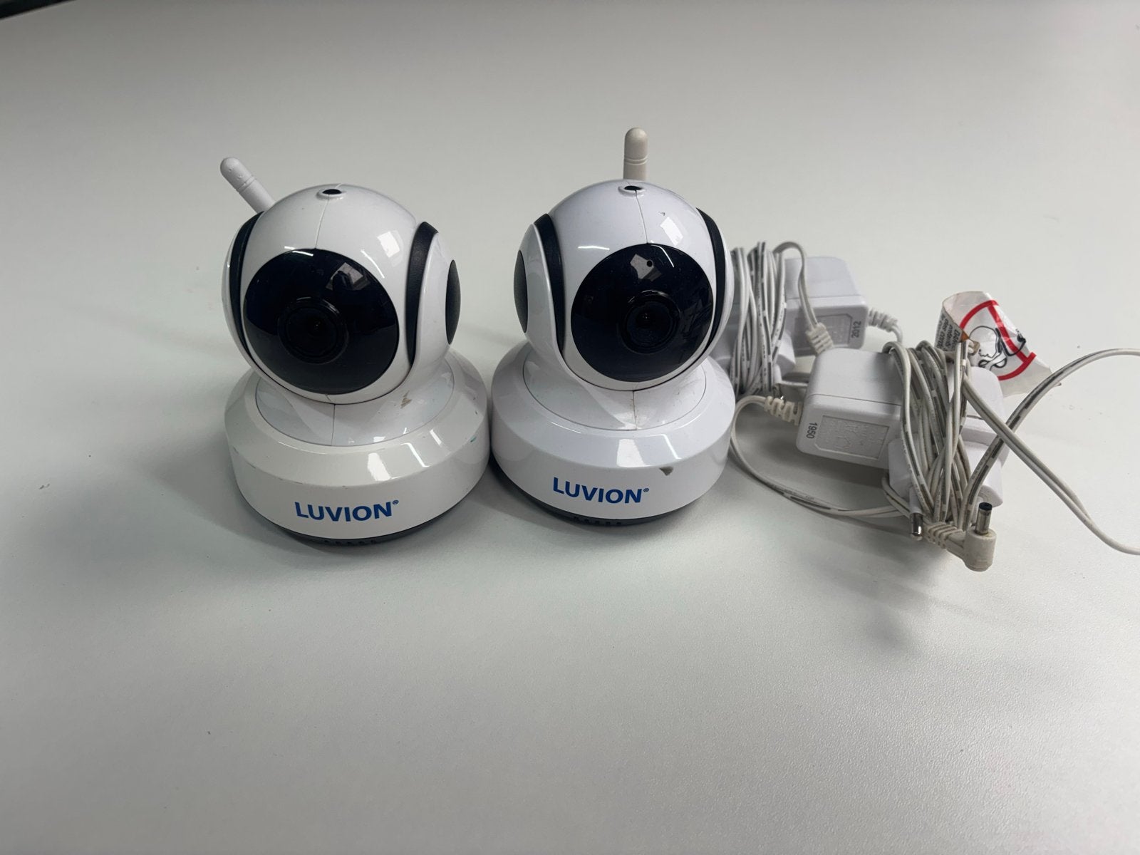 Luvion Essential 2 camera's (zonder scherm), Kinderen en Baby's, Babyfoons, Ophalen, Gebruikt, 100 tot 250 meter, Camera