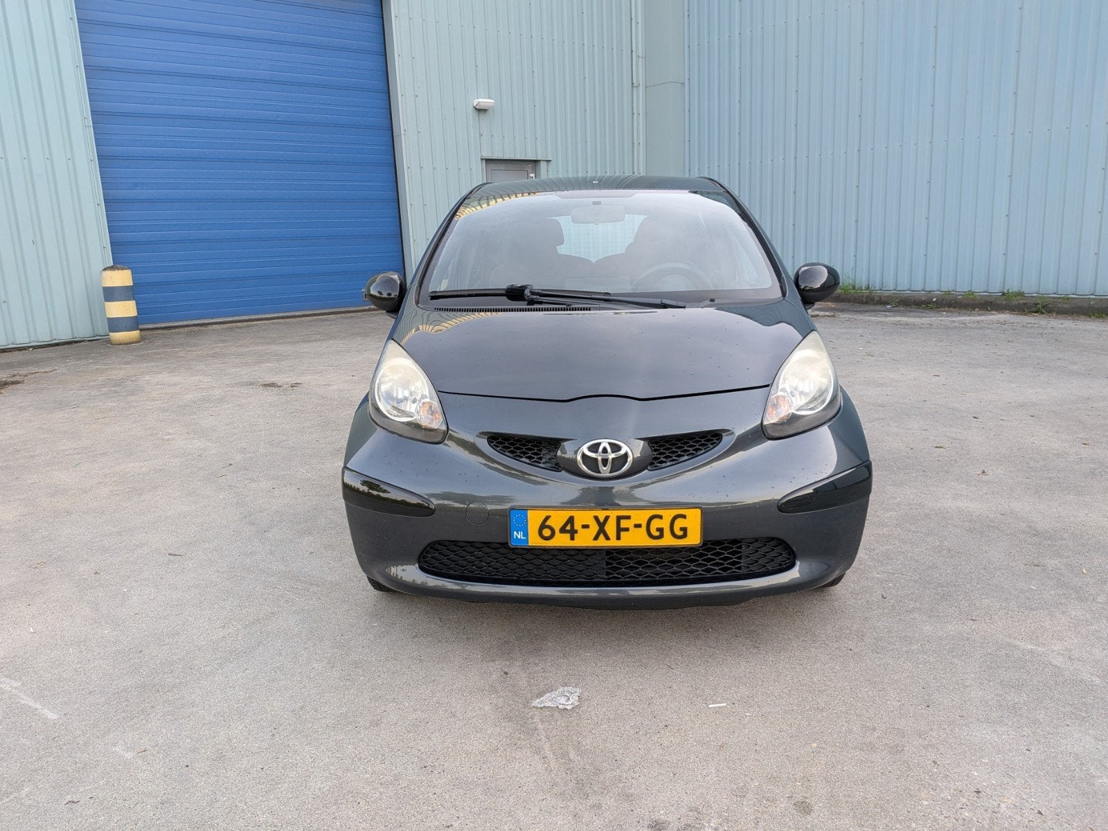 Toyota Aygo 1.0 5 deurs 2007 Grijs, Voorwielaandrijving, Stof, Zwart, 4 stoelen