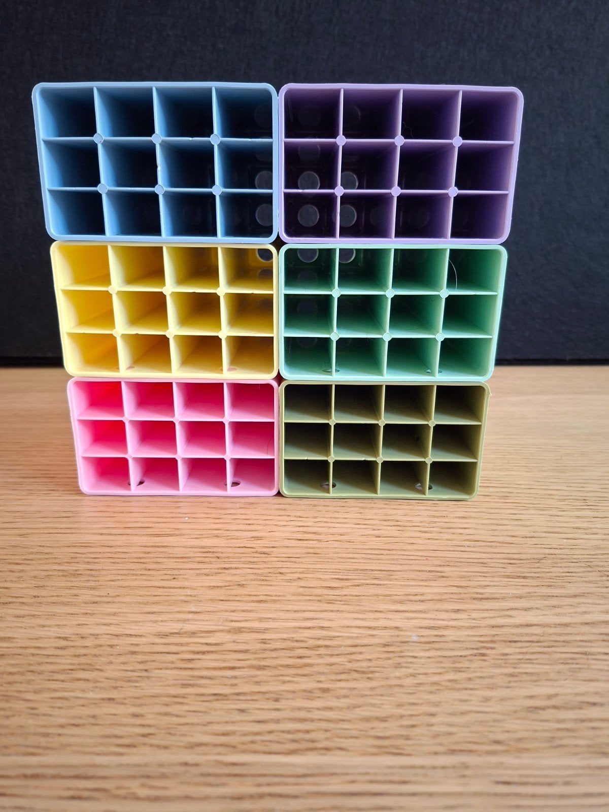 Kleurrijke opbergbakjes voor markers of kleine spullen, Ophalen of Verzenden, Gebruikt, Overige typen