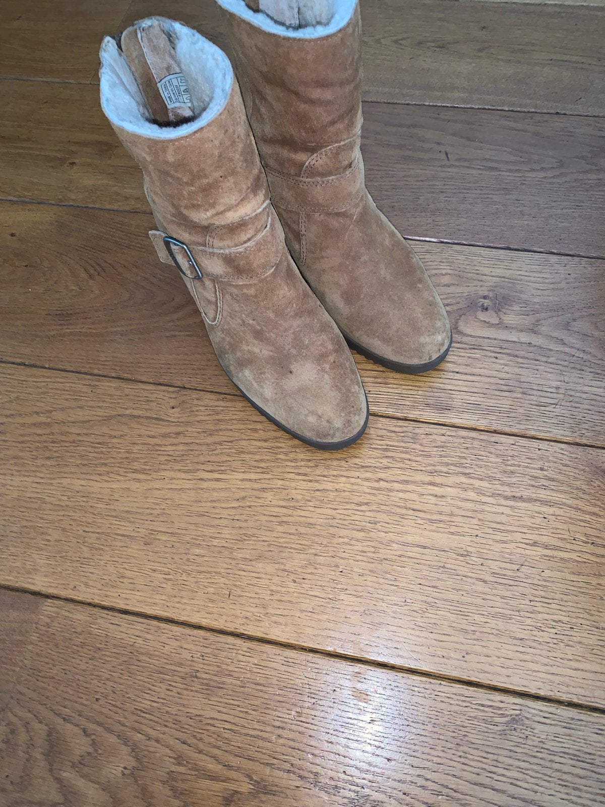 UGG Australia Enkellaarzen met sleehak - Maat 39, Ophalen of Verzenden, Zo goed als nieuw, Bruin, Lage of Enkellaarzen