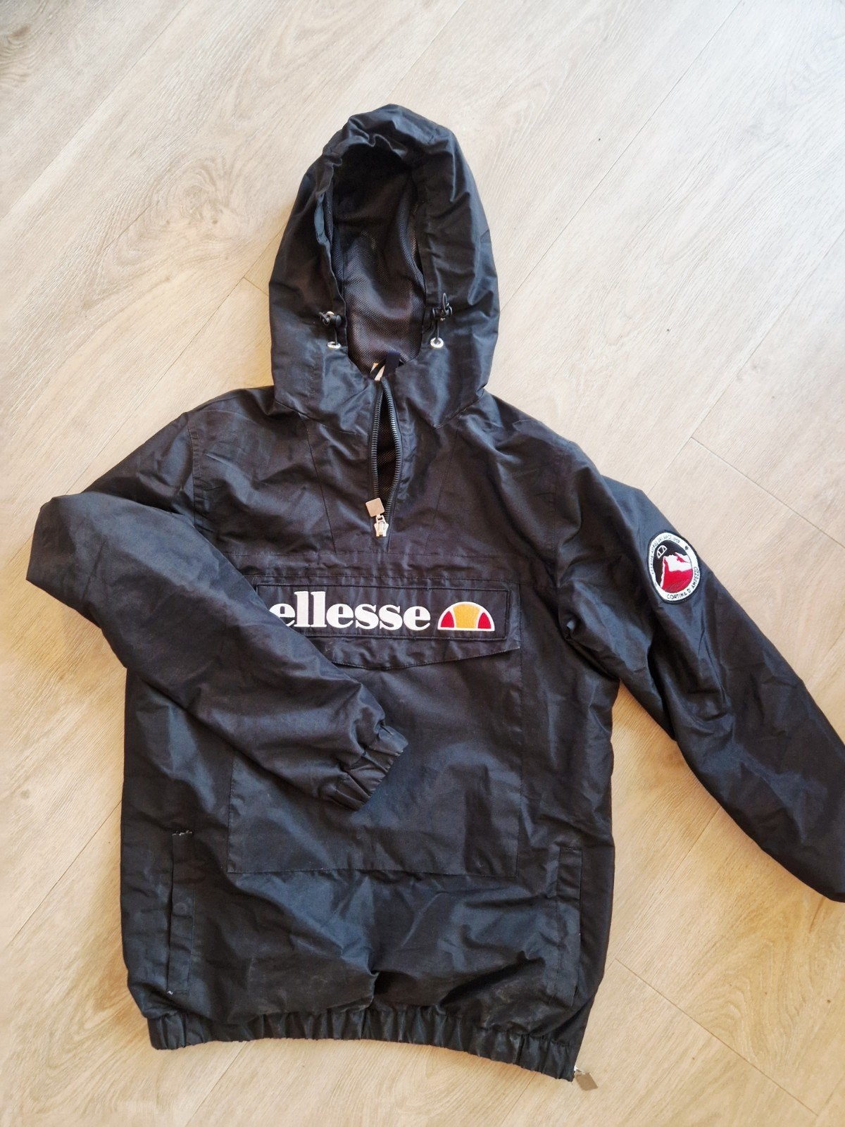 Ellesse Anorak Jack Zwart Maat S, Overige maten, Zo goed als nieuw, Jack, Ellesse