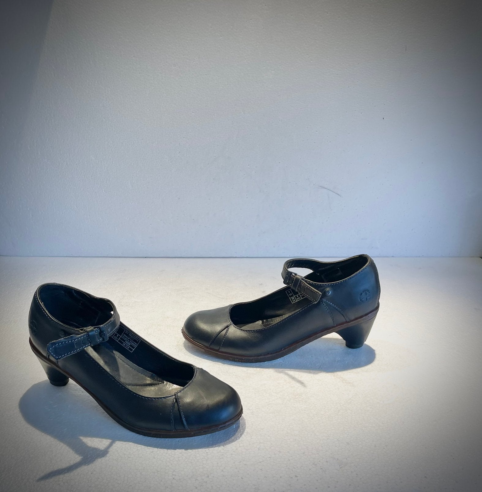 Dr. Martens Air Cushion Sole hakken pumps zwart 39 UK 6, Kleding | Dames, Ophalen of Verzenden, Zwart, Schoenen met lage hakken