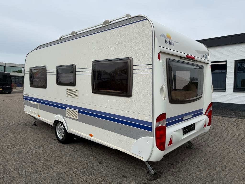 Hobby 495 2008! AIRCO! MOVER! NIEUWSTAAT! CARAVANCHECK!, Vast bed, Rondzit, Hobby, Particulier