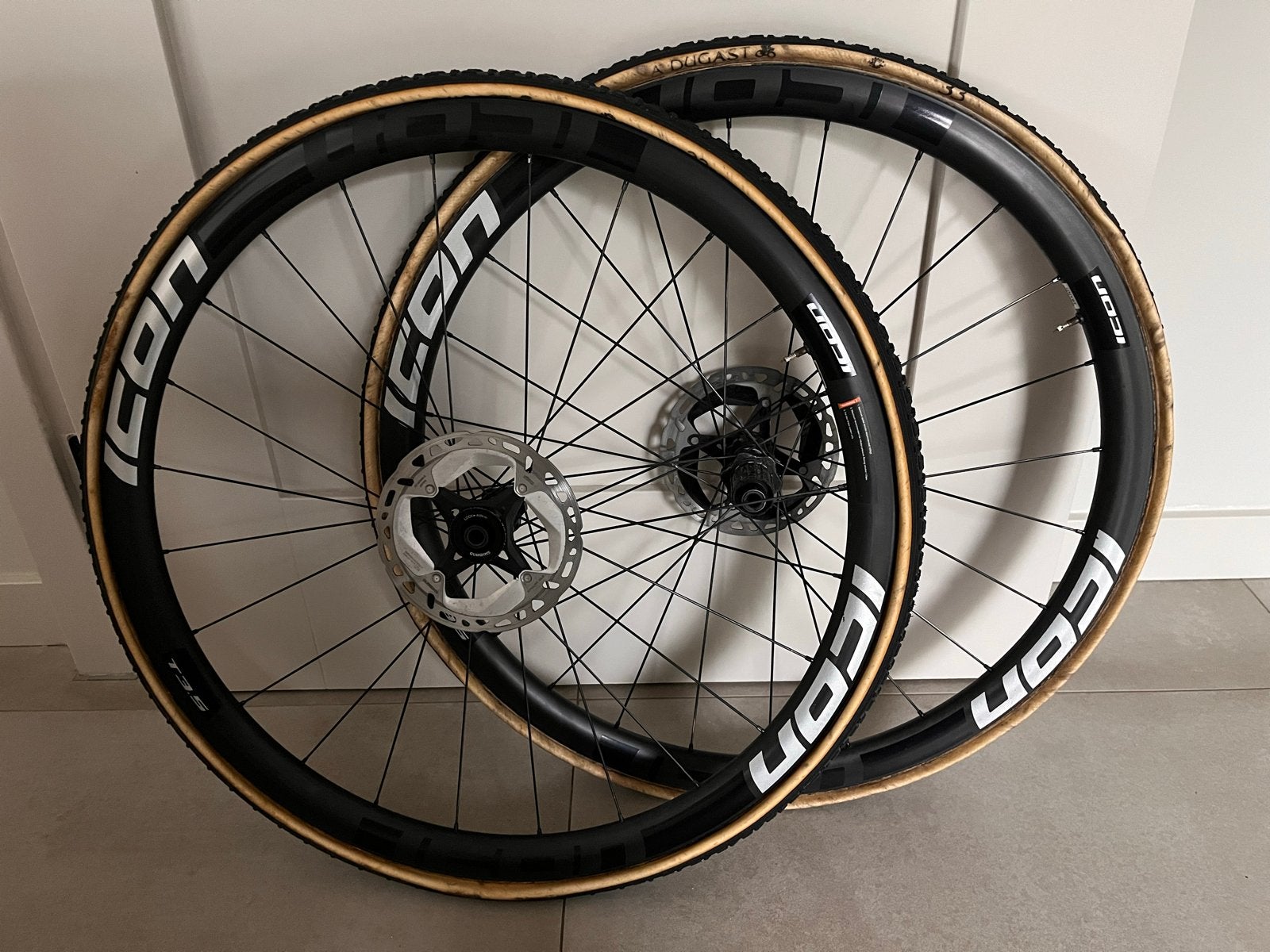 ICON T35 Wielset met Challenge Grifo tubes, Zo goed als nieuw, Gravelbike, Carbon, Ophalen