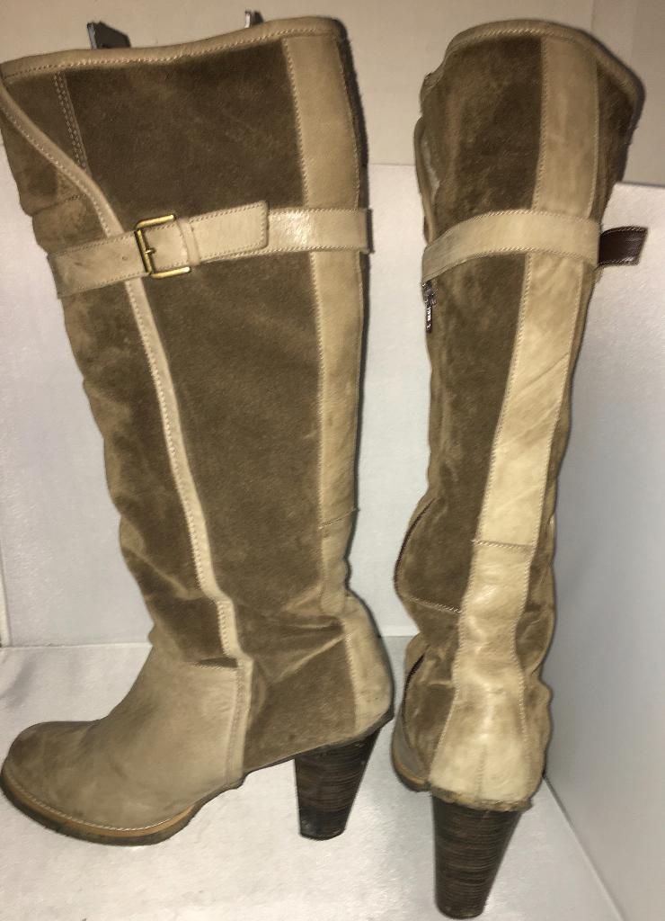 Teddy gevoerde grijs leren/suede laarzen mt 40, Kleding | Dames, Schoenen, Hoge laarzen, Ophalen of Verzenden, Zo goed als nieuw