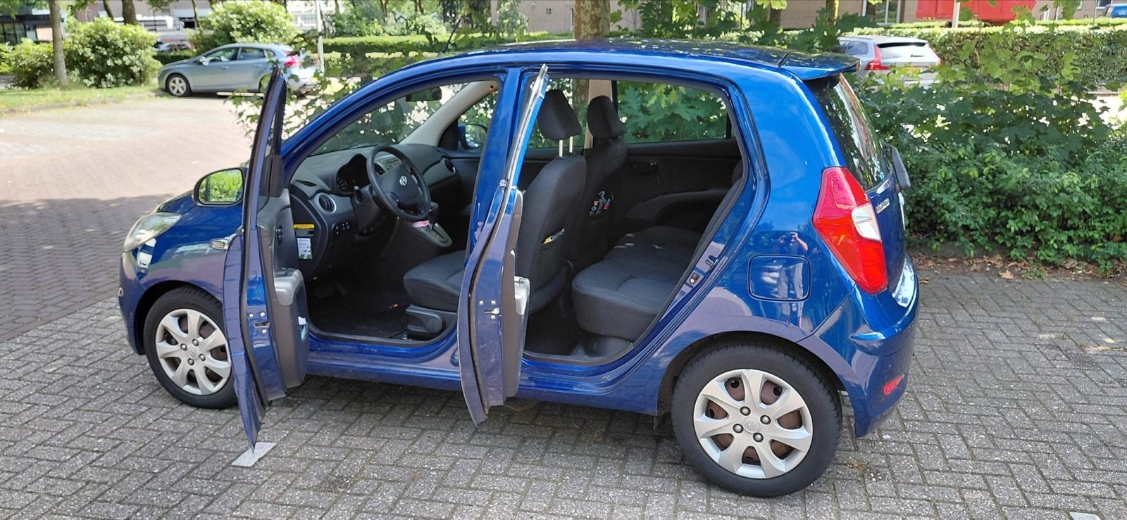 *** HYUNDAI I10 1.25 VOLAUTOMAAT 2012  LAGE KM STAND NAP ***, Auto's, 31 €/maand, 4 cilinders, Parkeersensor, Blauw