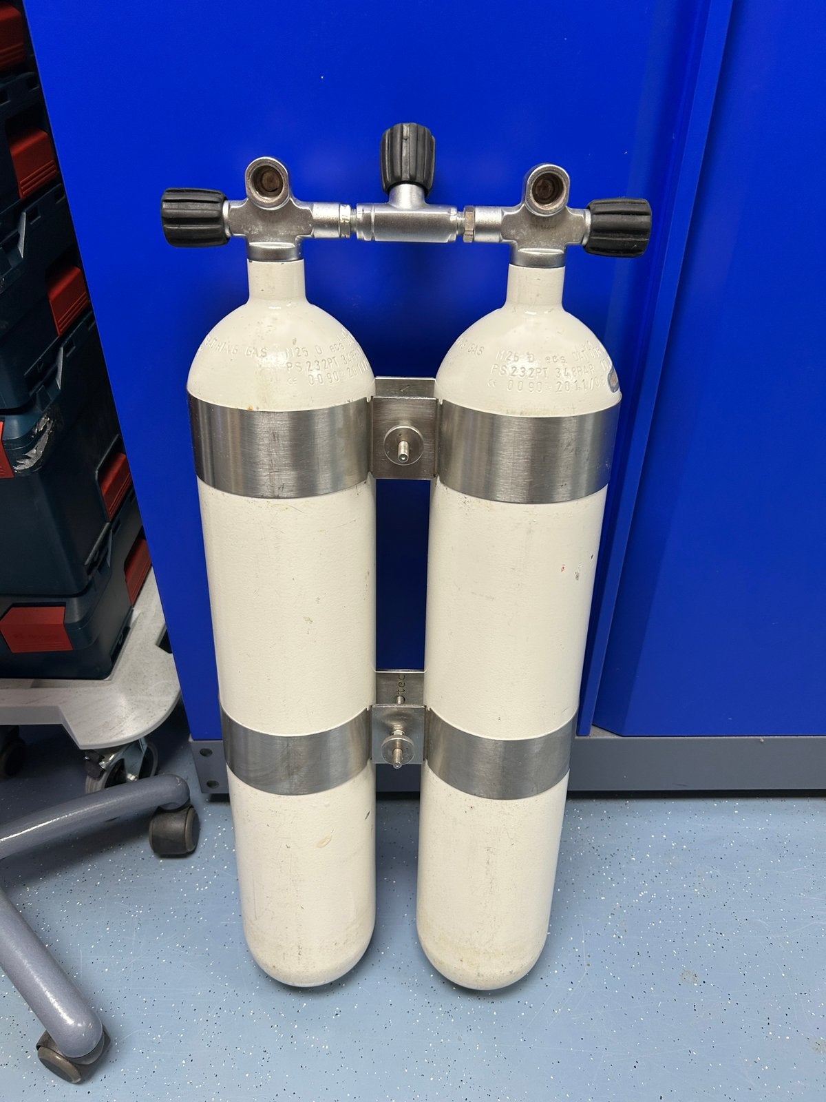 Dubbelset dubbel 8,5L duikcilinder, Ophalen, Gebruikt, Duikfles