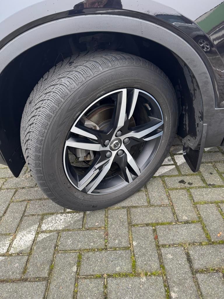 Volvo XC40 R design Velgen met winterbanden 235/55 R18), Ophalen, Gebruikt
