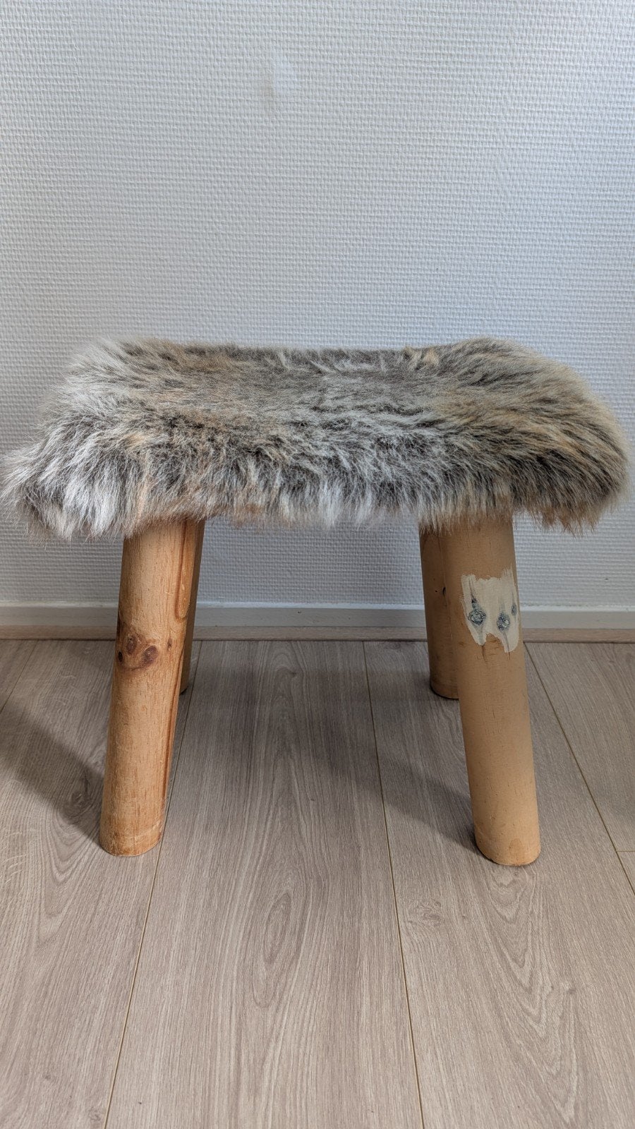 Krukje / voetenbankje, Ophalen, Zo goed als nieuw, Hout