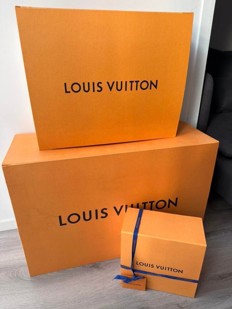 Set orginele Louis Vuitton dozen en verpakkingen., Doos, Minder dan 35 cm, Minder dan 50 cm, Ophalen of Verzenden