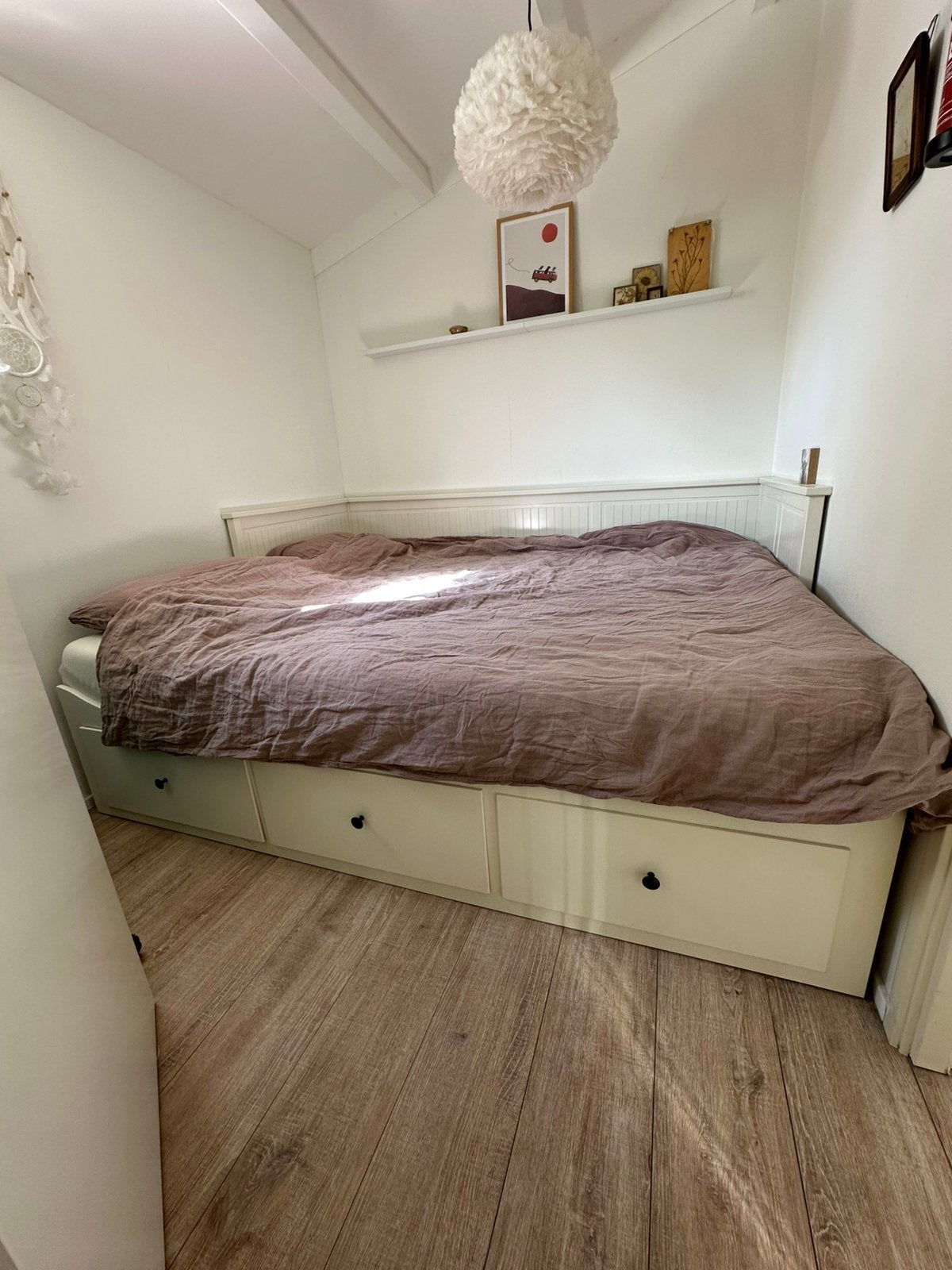Gratis af te halen: IKEA Slaapbank Hemnes, Huis en Inrichting, Slaapkamer | Complete slaapkamers, Ophalen, Zo goed als nieuw, Tweepersoons