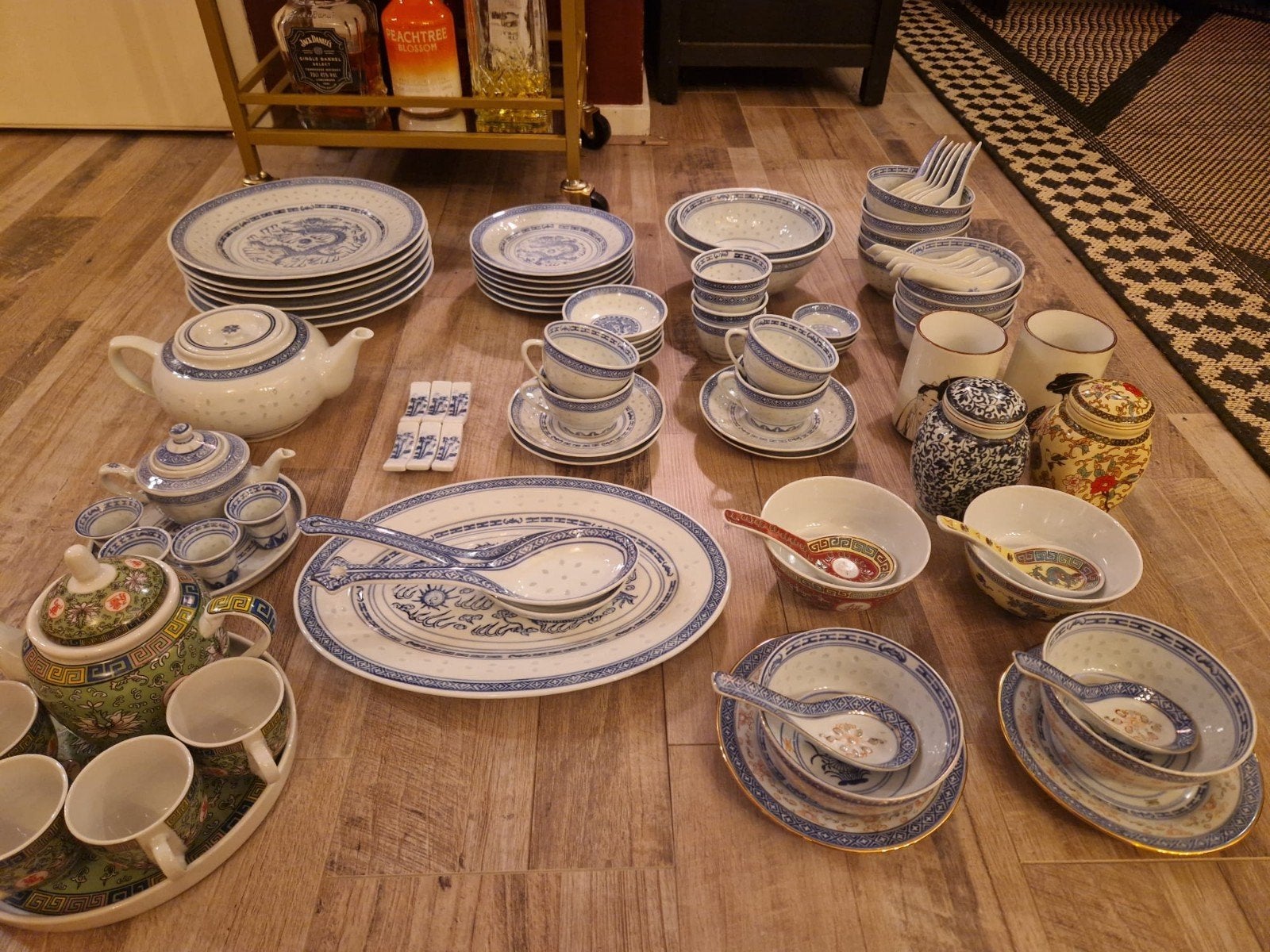 rijstkorrel servies en ander gekleurd chinees servies, Ophalen