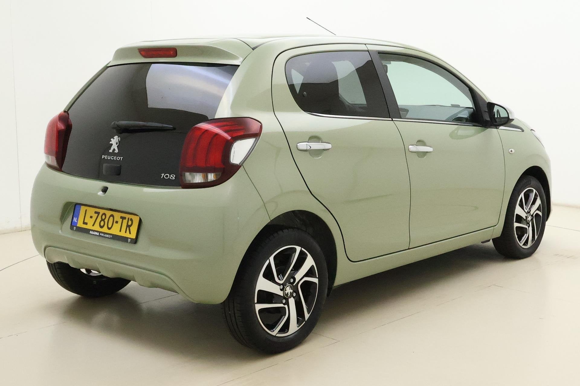 Peugeot 108 1.0 e-VTi Allure | 5 drs | Lage KM-stand | Clima, Voorwielaandrijving, Start-stop-systeem, Stof, Gebruikt