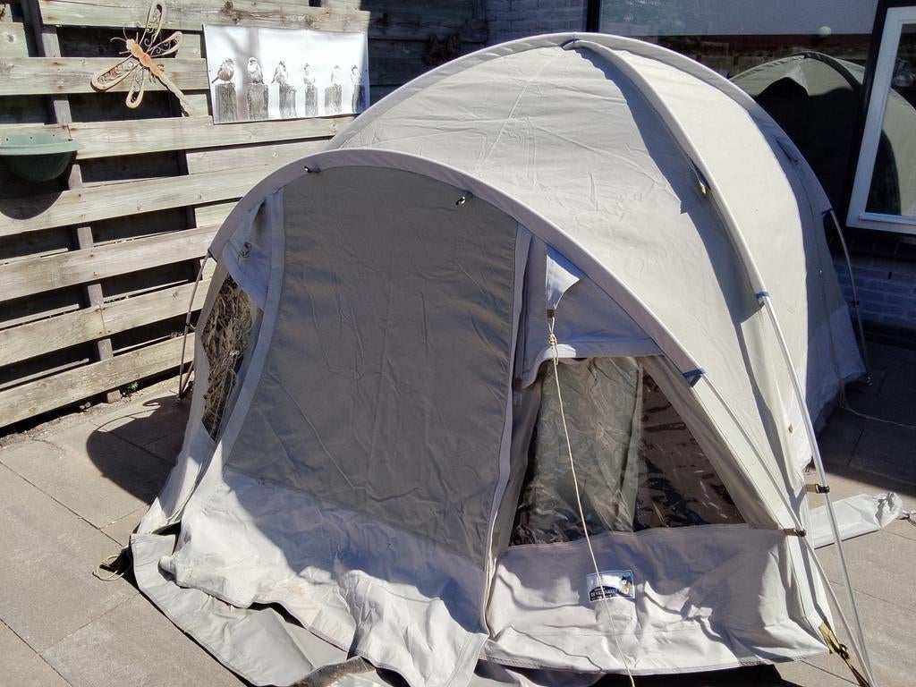 Koepel tent voor 2 pers., Ophalen, Zo goed als nieuw, Tot en met 2