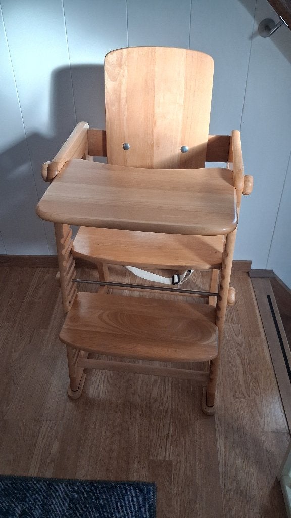kinderstoel hout, Ophalen, Gebruikt, Meegroeistoel, Gordel(s)