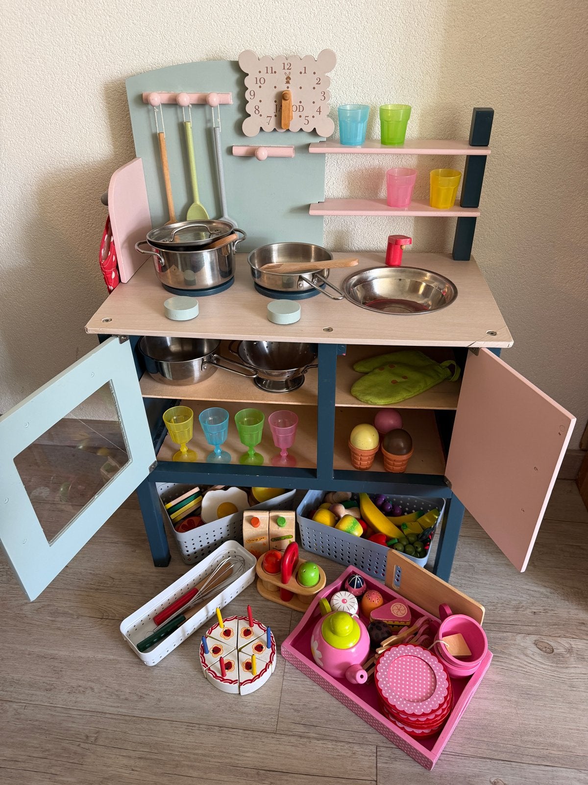 Houten speelkeuken met houten accessoires, Ophalen, Gebruikt, Ontdekken