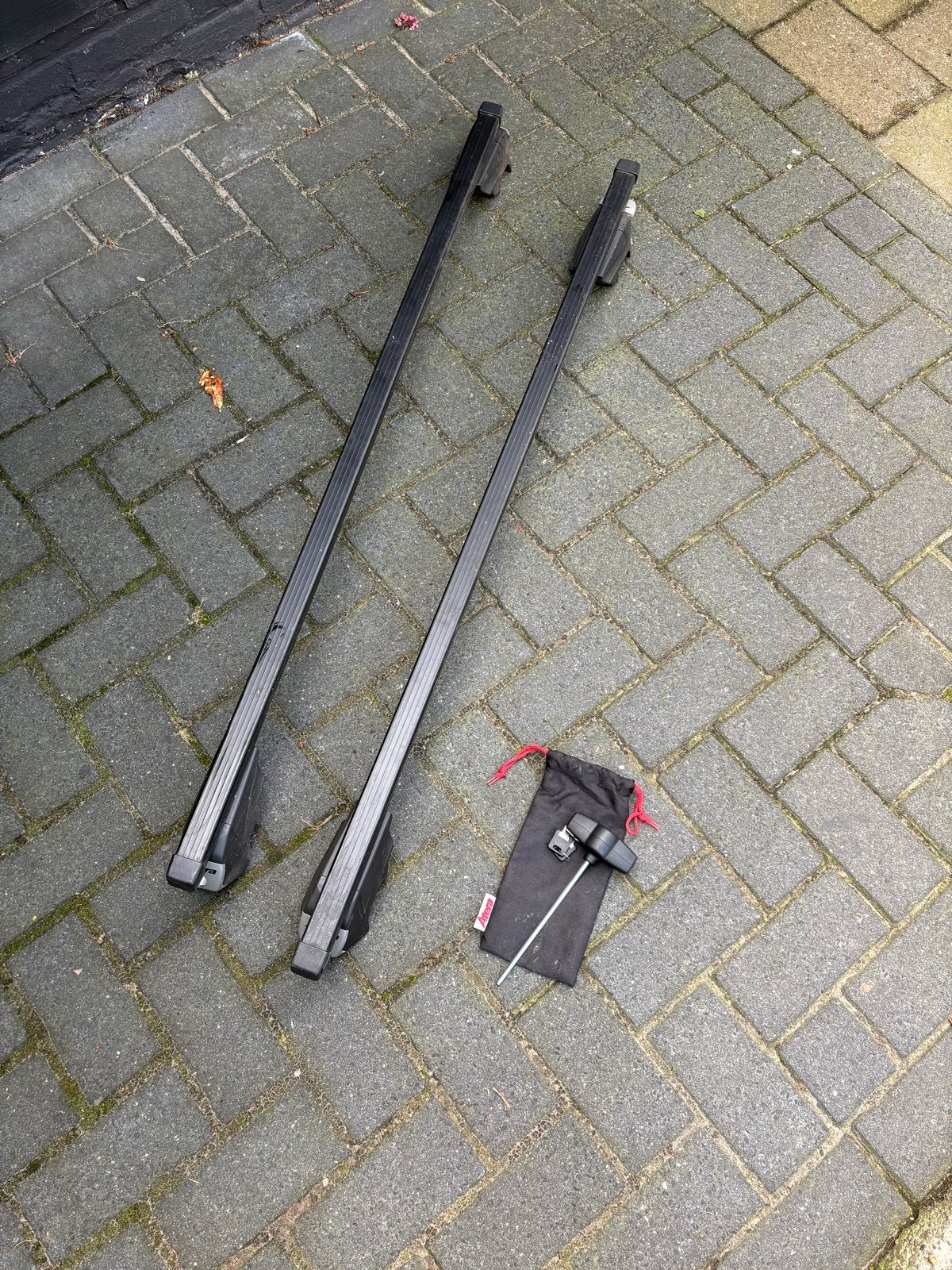 Atera dakdragers met sleutels en gereedschap, Ophalen of Verzenden, Gebruikt