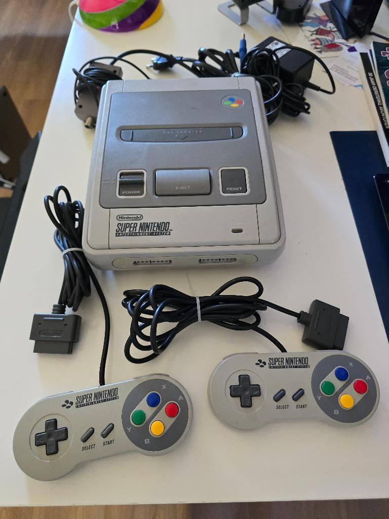 Super Nintendo (SNES) – Werkend, 2 controllers + accessoires, Ophalen of Verzenden, Gebruikt, Met 2 controllers
