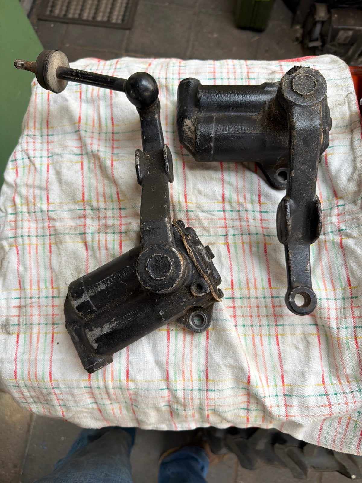 Triumph TR250 TR6 TR4A Schokbrekers, Ophalen of Verzenden, Gereviseerd, Triumph