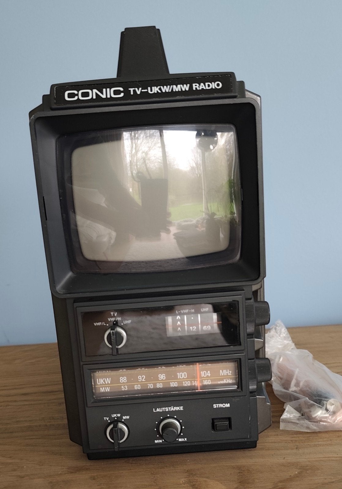 Conic draagbare tv Collectors item Verzamelaars object, Ophalen of Verzenden