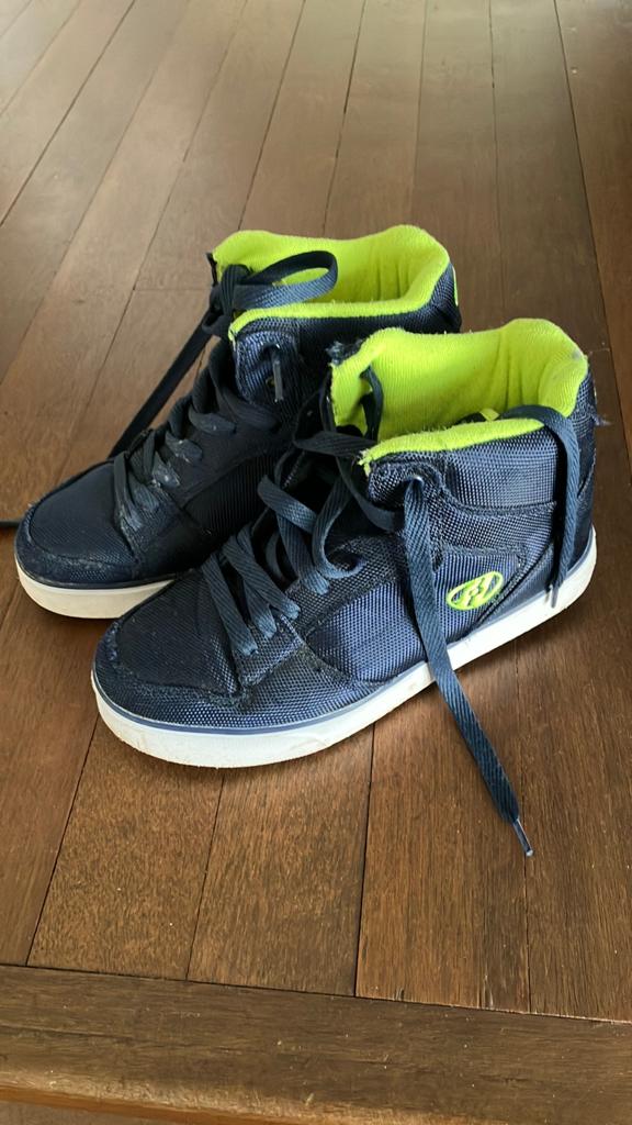 Heelys rolschoenen - Maat 38 - Donkerblauw/Neon groen, Ophalen of Verzenden, Gebruikt, Jongen of Meisje, Schoenen