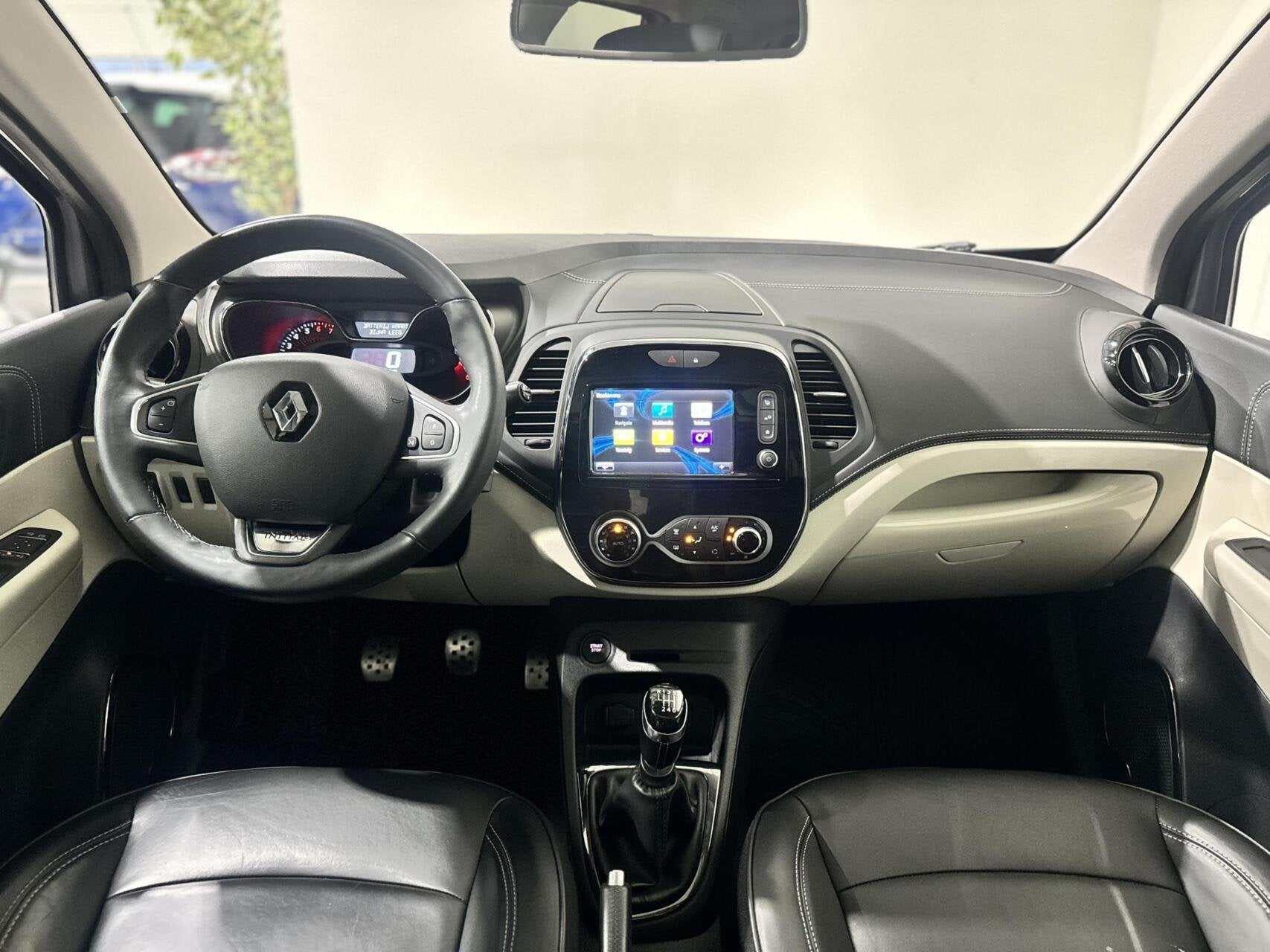 Renault Captur 1.2 TCe Initiale Paris|KEYLESS|TREKHAAK|PANO, Auto's, Voorwielaandrijving, Gebruikt, 4 cilinders, Met garantie (alle)