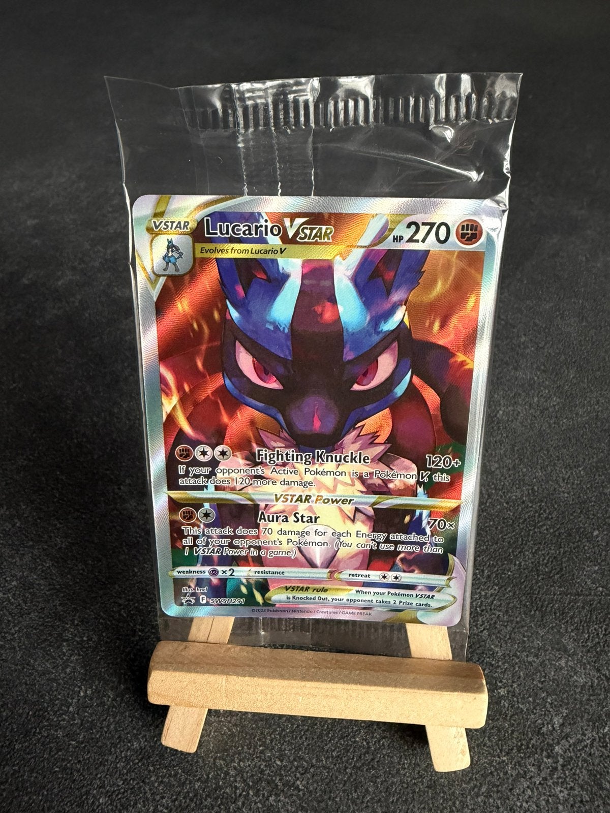 Lucario Vstar Pokemon Promo swsh291 Sealed, Ophalen of Verzenden, Zo goed als nieuw