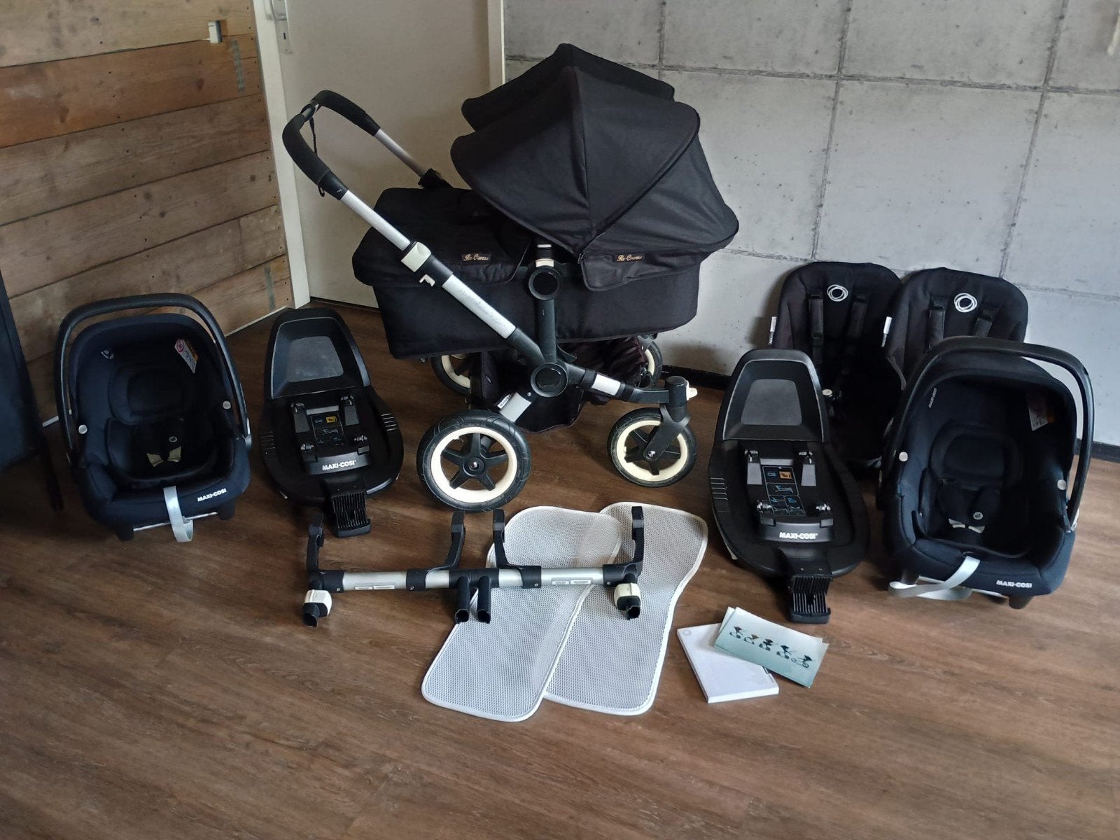 Bugaboo Donkey All Black Tweeling kinderwagen! Duo/Mono!, Kinderen en Baby's, Kinderwagens en Combinaties, Ophalen, Zo goed als nieuw