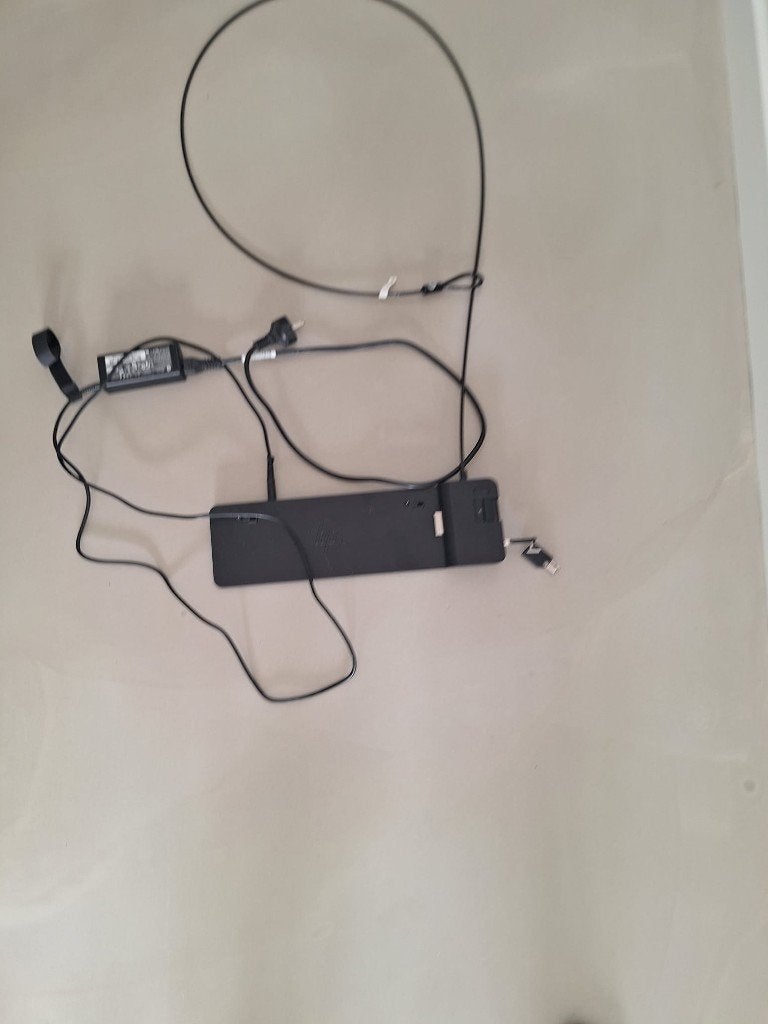 HP2013 Ultraslim Docking station met adapter en slot, Computers en Software, Hp, Ophalen of Verzenden, Docking station, Gebruikt
