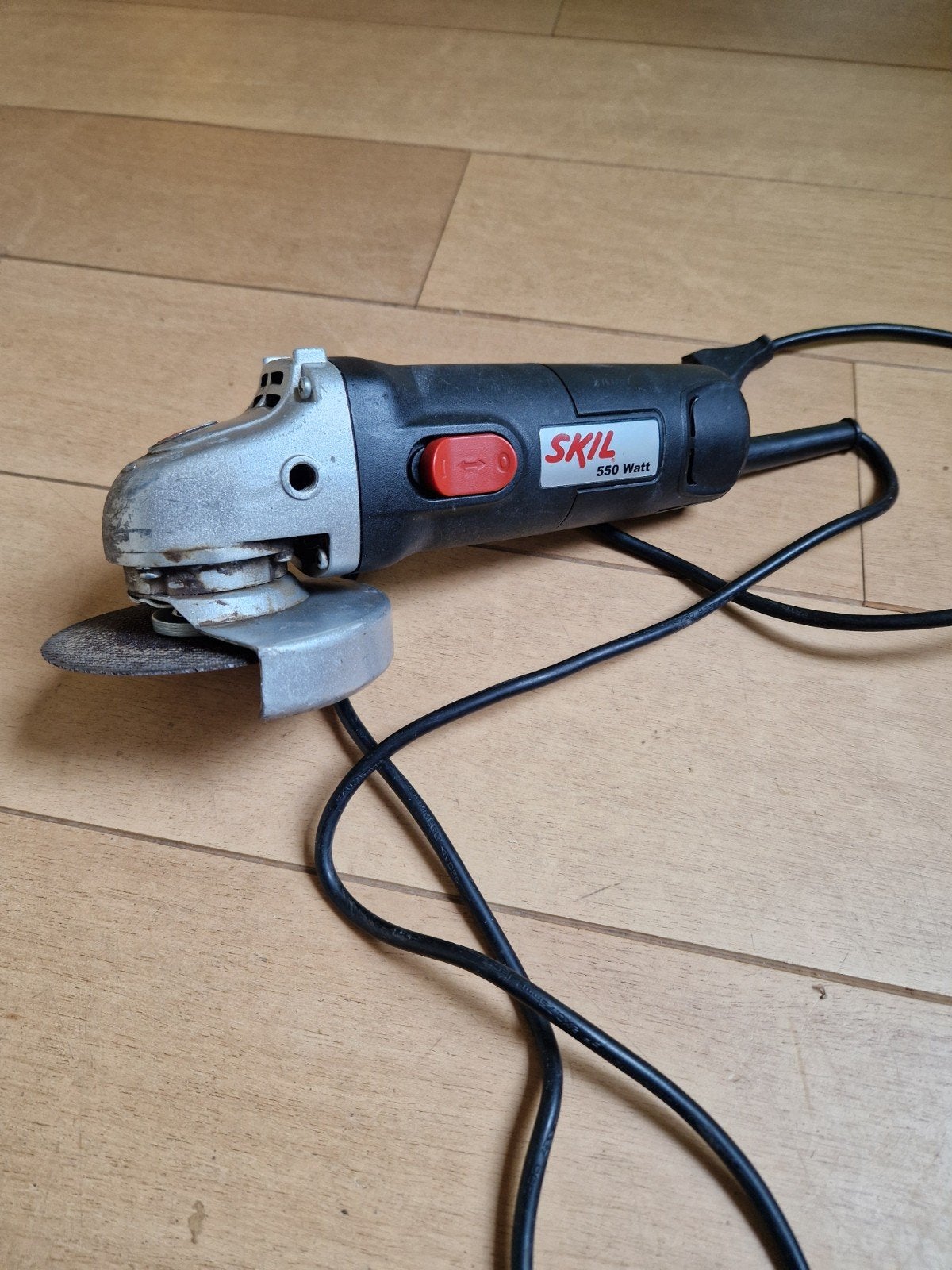 Skil 9004 Haakse Slijpmachine - 550 Watt, Doe-het-zelf en Verbouw, Ophalen of Verzenden, Gebruikt, Minder dan 700 watt, Haakse handslijpmachine