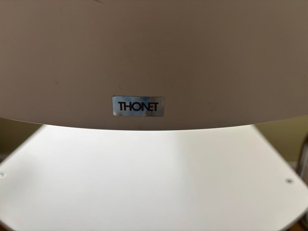 Twee Thonet stoelen met armleuning, Antiek en Kunst, Ophalen