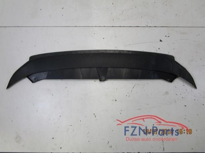 VW Passat B7 Onderlip Diffuser Voorbumper, Ophalen of Verzenden, Gebruikt, Voor, Bumper