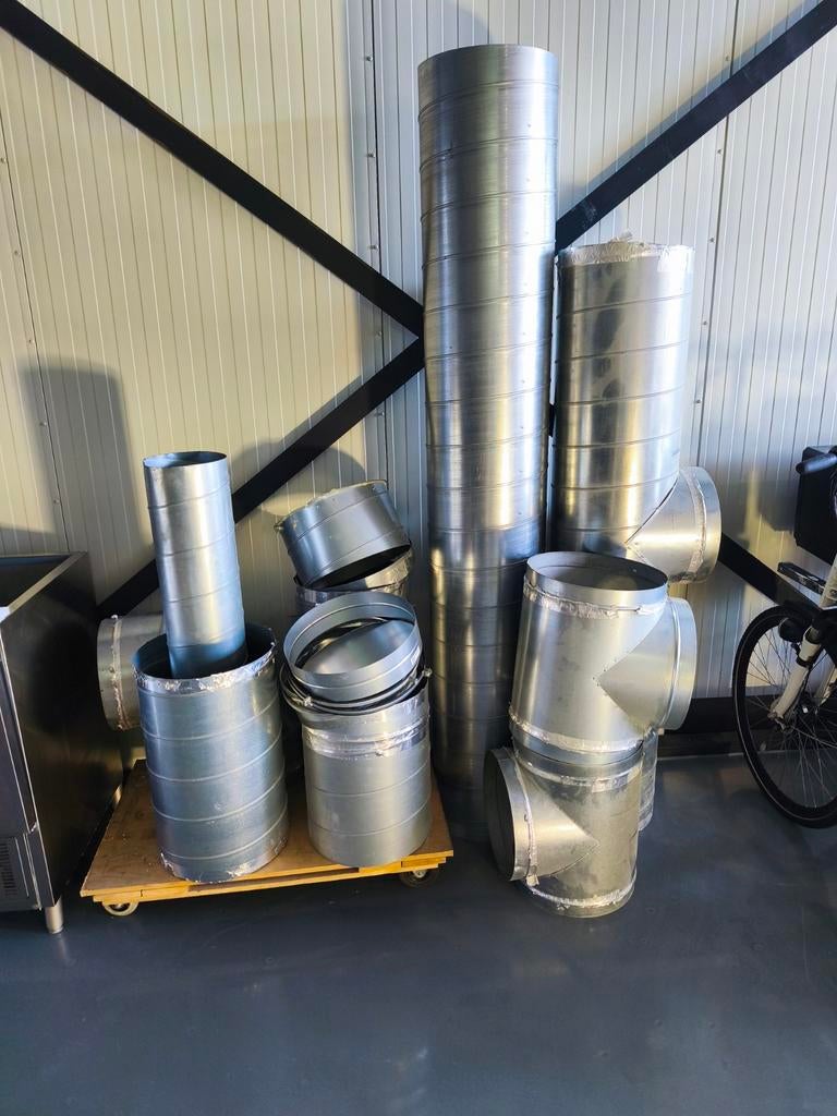 Afzuigbuis kanaal restant t-stukjes, Ophalen, Gebruikt, Zink, Minder dan 2 meter